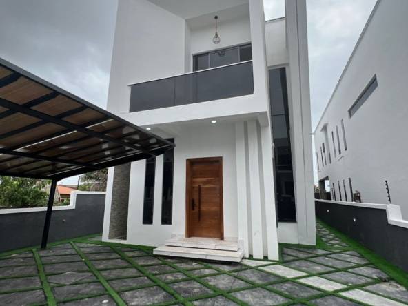House for Sale in Chevron Axis, Lekki with 5 Bedroom Duplex
