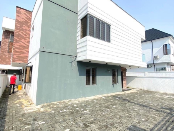 4 Bedroom Detached Duplex For Sale in Ologolo Lekki Lagos