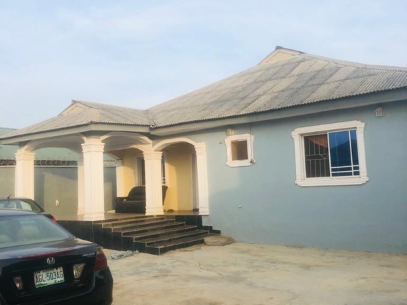 House for Sale in Ikorodu (Lagos)